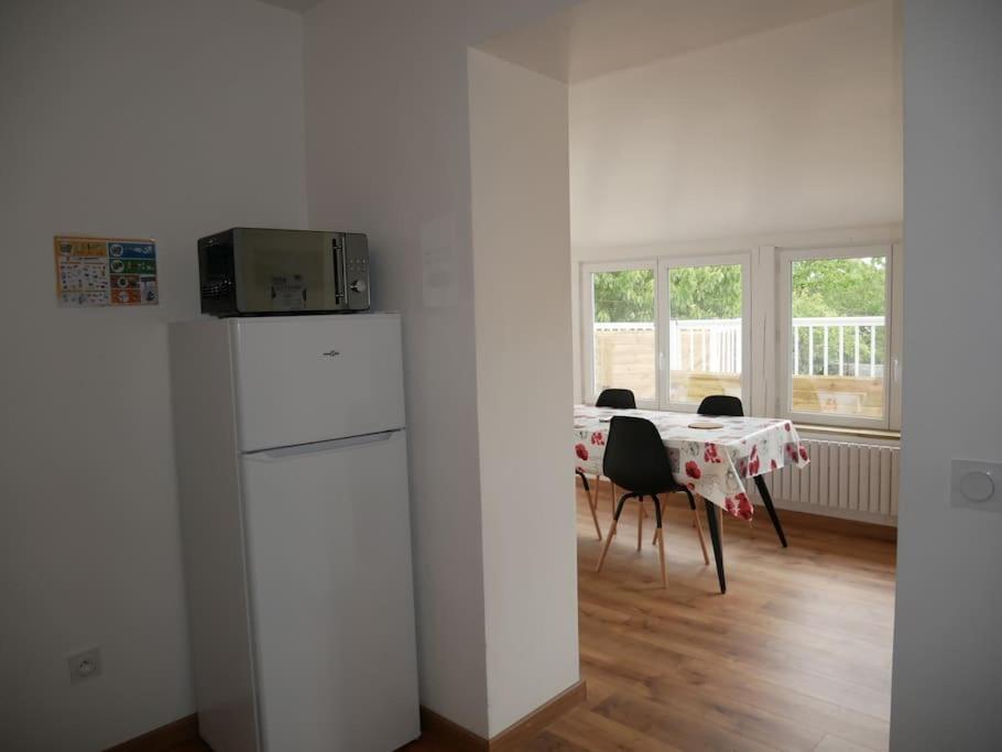 לה-רוש-סור-יון Logement Lumineux Avec Terrasse מראה חיצוני תמונה