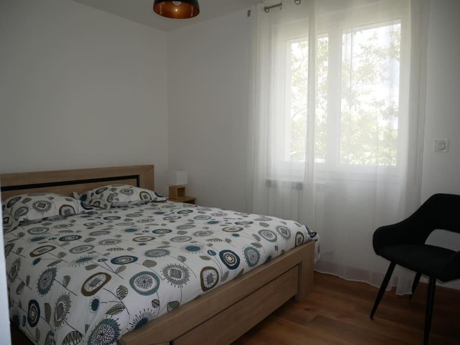 לה-רוש-סור-יון Logement Lumineux Avec Terrasse מראה חיצוני תמונה