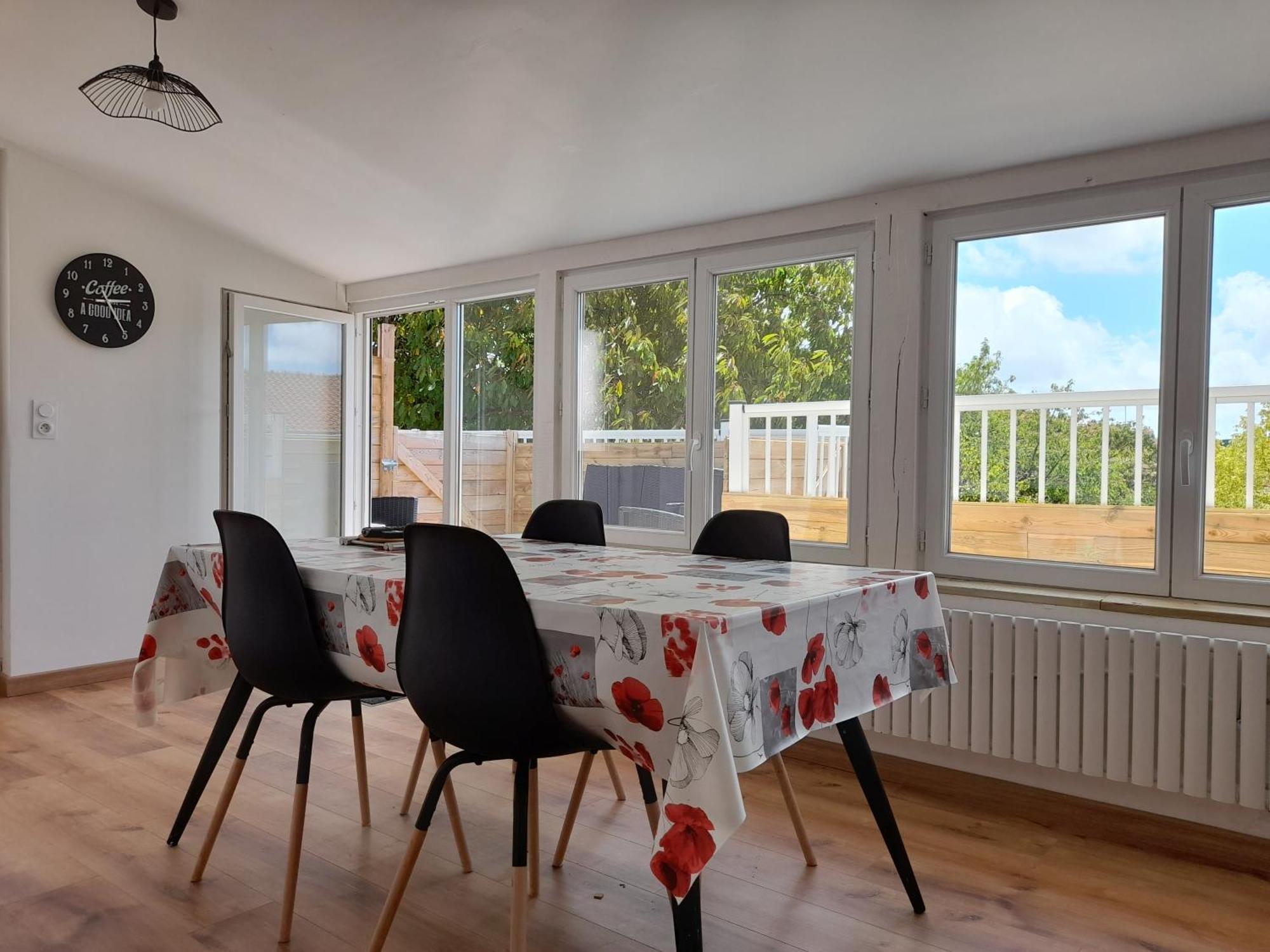 לה-רוש-סור-יון Logement Lumineux Avec Terrasse מראה חיצוני תמונה